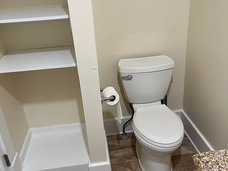 149 N Guilford Ave — Photo 6