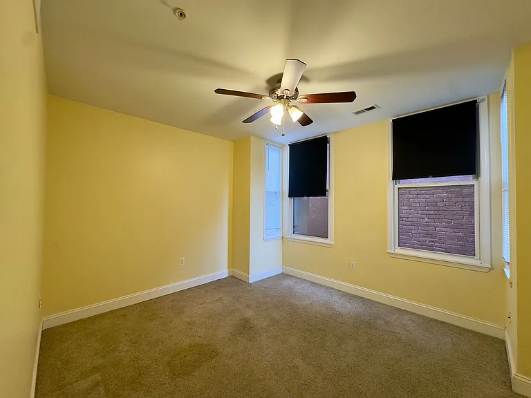 2210 N Charles St — Photo 15