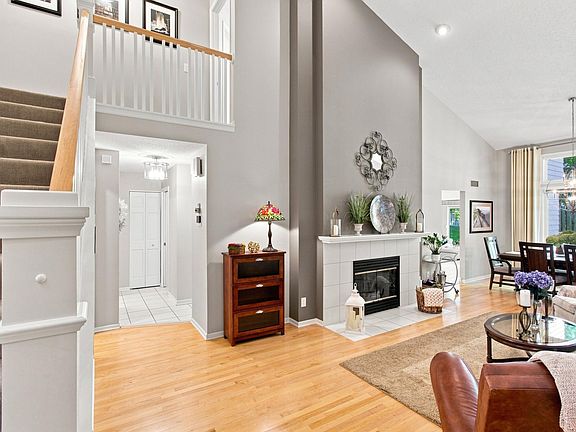 3rd image of 6287 Sequoia Cir