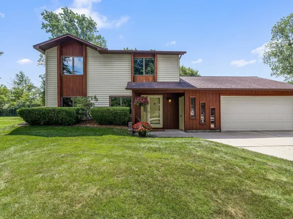 3220 Fuller Dr, Midland, MI 48642