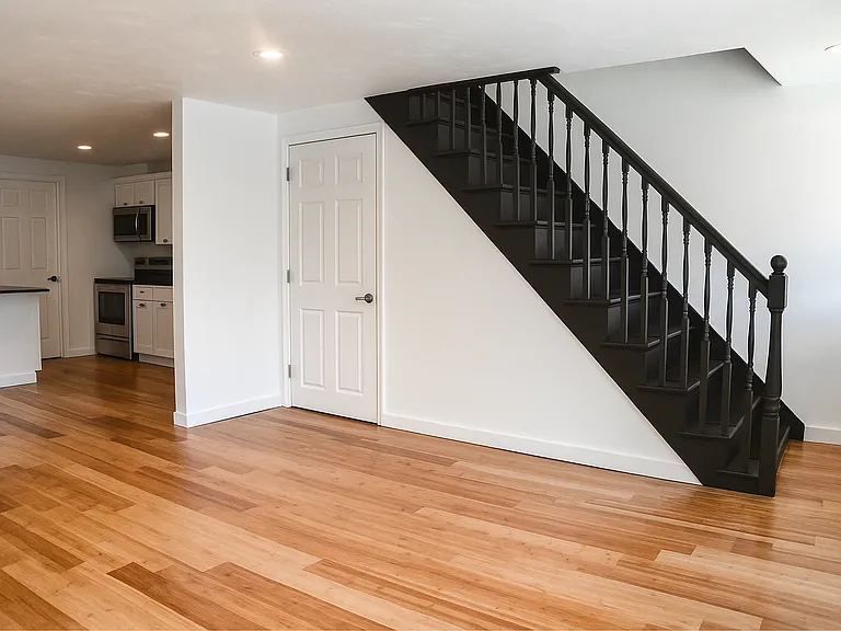 554 Main St #3 — Photo 6