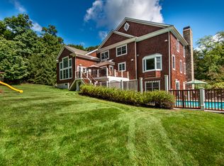 28 High Ridge Rd, Mount Kisco, NY 10549