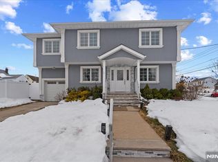 86 Hillman Dr, Elmwood Park, NJ 07407