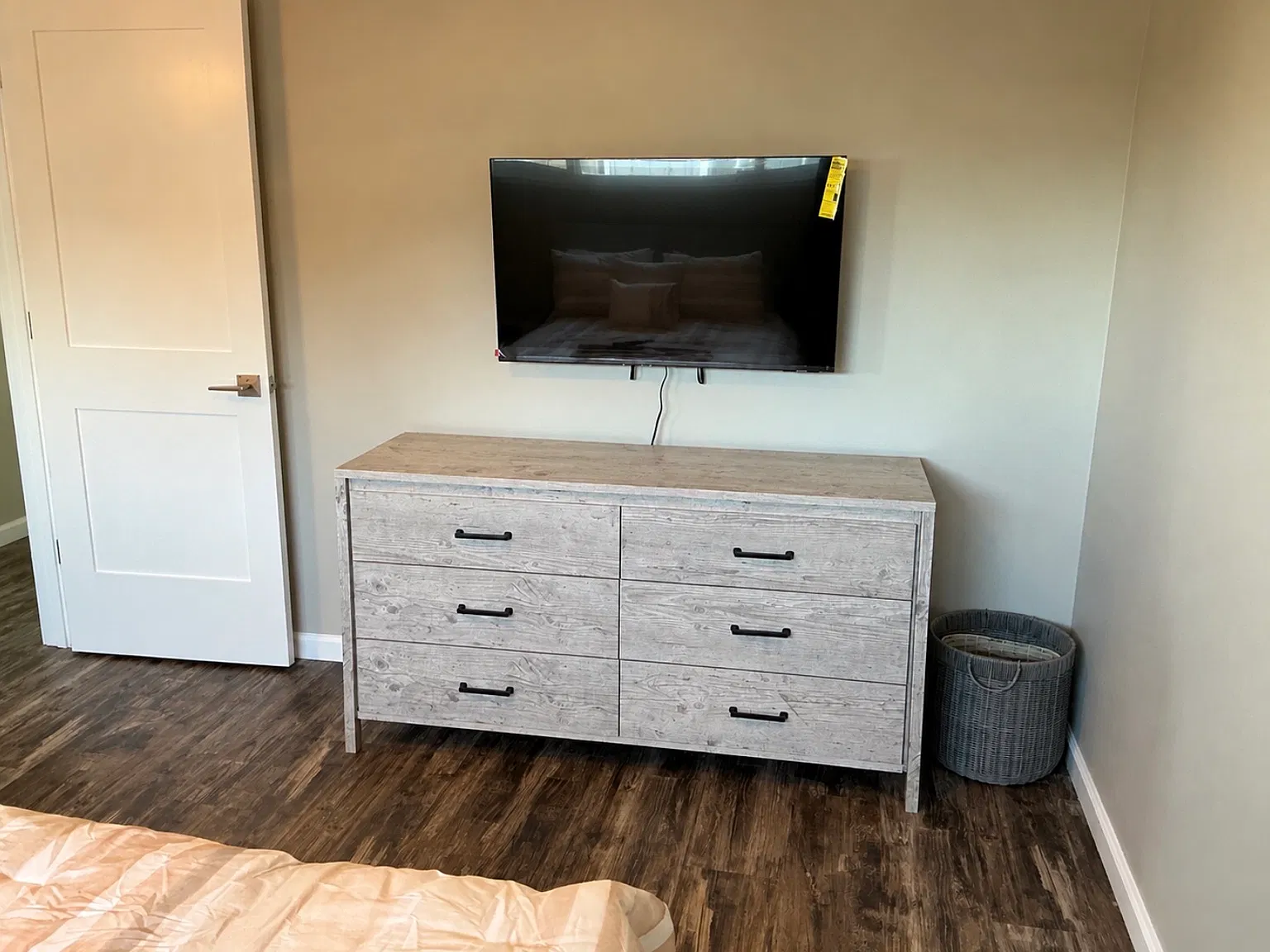 2 bed, 899 sqft, $4,995 — Photo 4