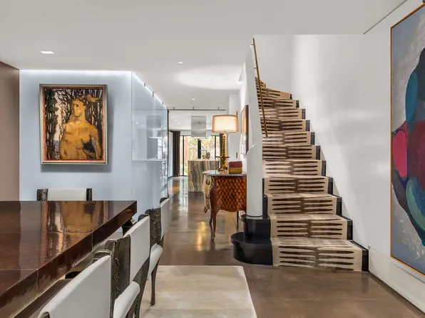 160 East 63rd Street image 1 of 11