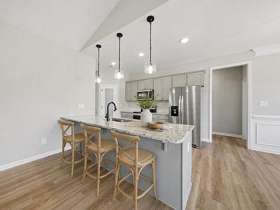 4th image of 9278 Bear Run Ln