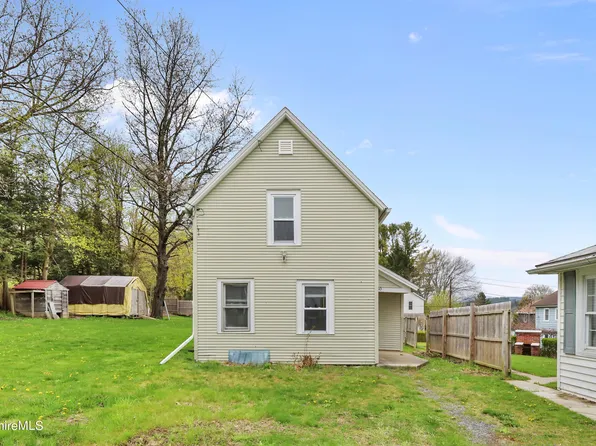 50 Margerie St, Lee, MA 01238