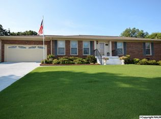 1715 Rosalie Ridge Dr NE, Huntsville, AL 35811