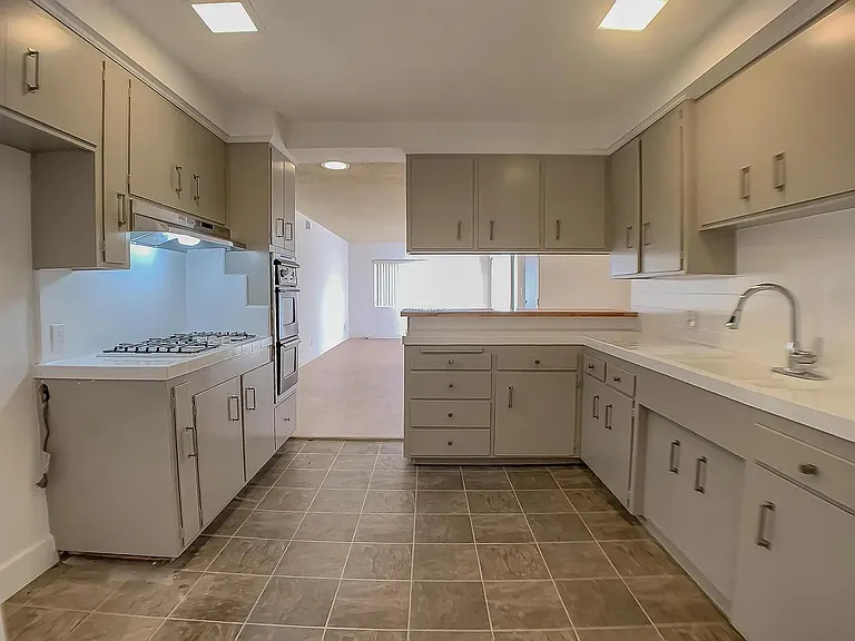 524 E Palm Ave #4 — Photo 6