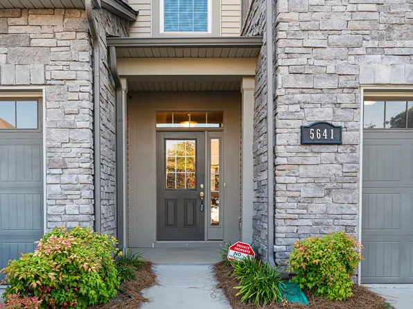 5641 Garrow Glen Rd, Charlotte, NC 28278