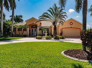 5727 Riverside Dr, Cape Coral, FL 33904
