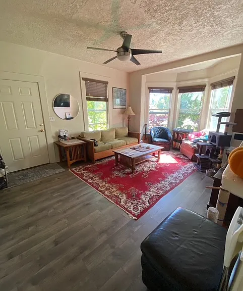 403 Washington St — Photo 1