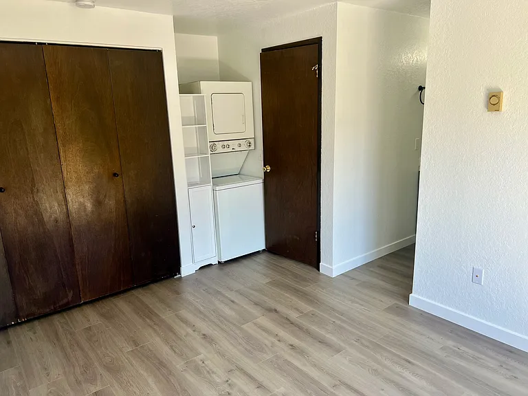 132 NW Larry St — Photo 6