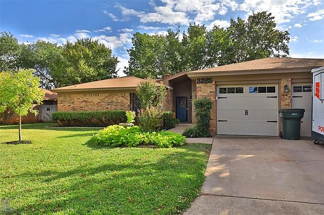 1st image of 3265 Pheasant Dr