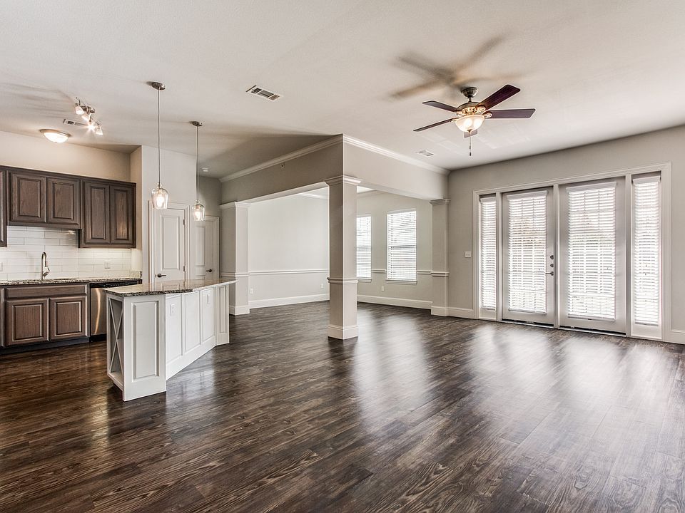 1st image of 120 Main St #Townhouse