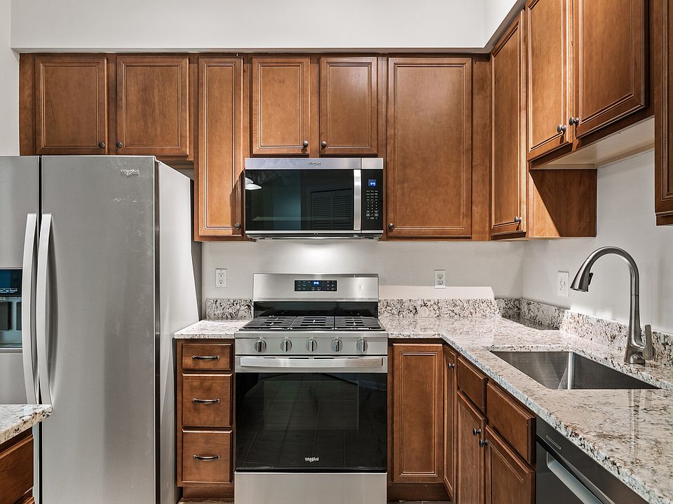 1st image of 500 E Grant St APT 209