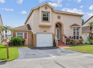1050 SW 109th Ter, Davie, FL 33324