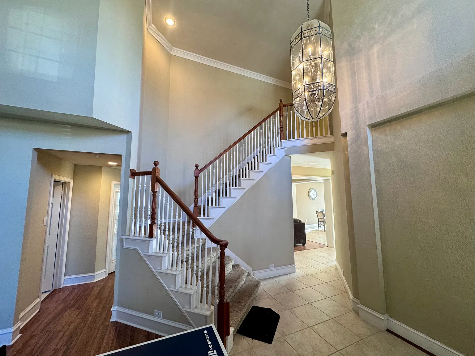 7904 Country Ridge Ln — Photo 2