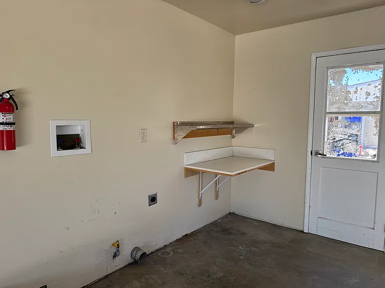 270 Walnut St — Photo 16