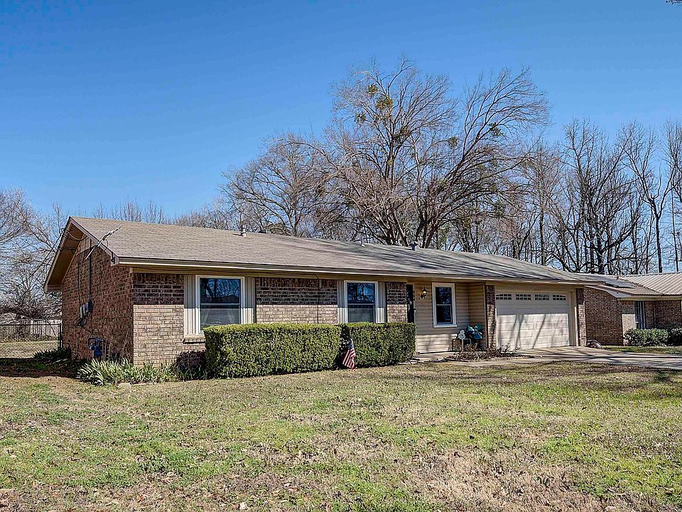 1st image of 904 Japonica Dr