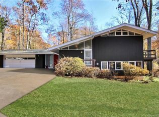 126 Hunting Ridge Rd, Stamford, CT 06903