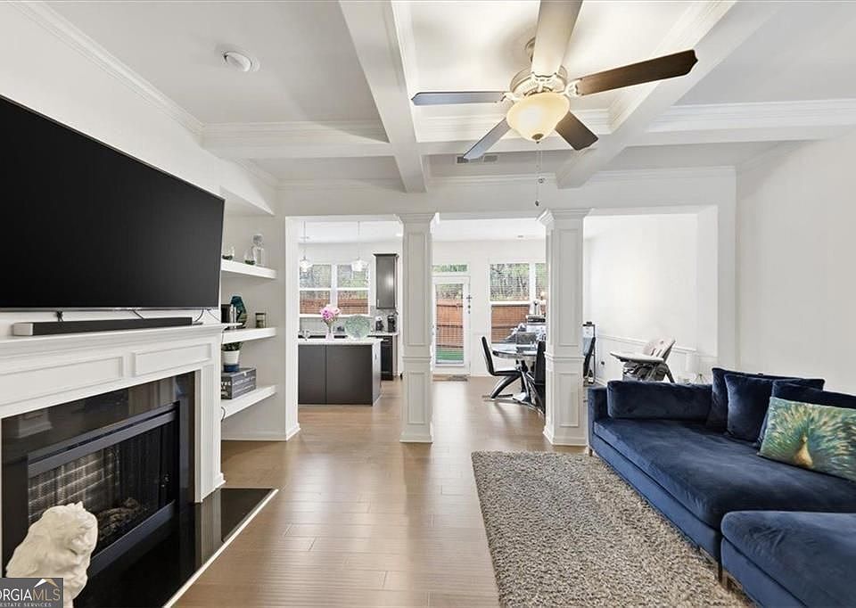 1st image of 5527 Radford Loop