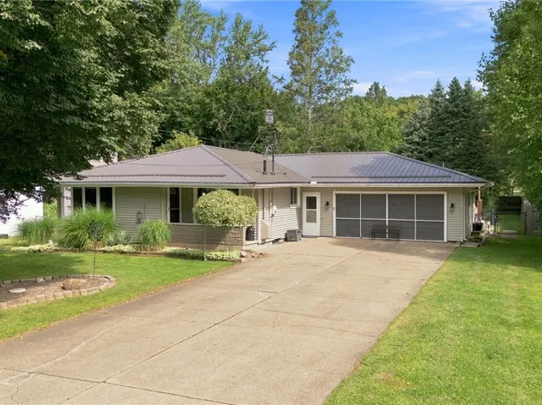 4964 Armor Dr, Hamburg, NY 14075