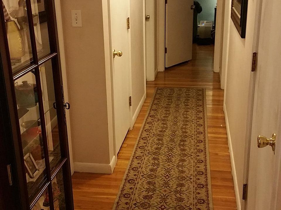 Hallway w/ hardwood