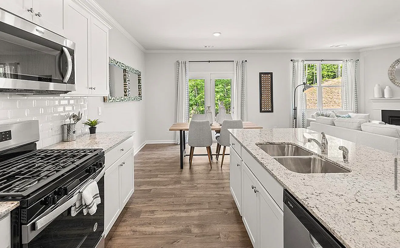 368 Belmont Dr — Photo 4