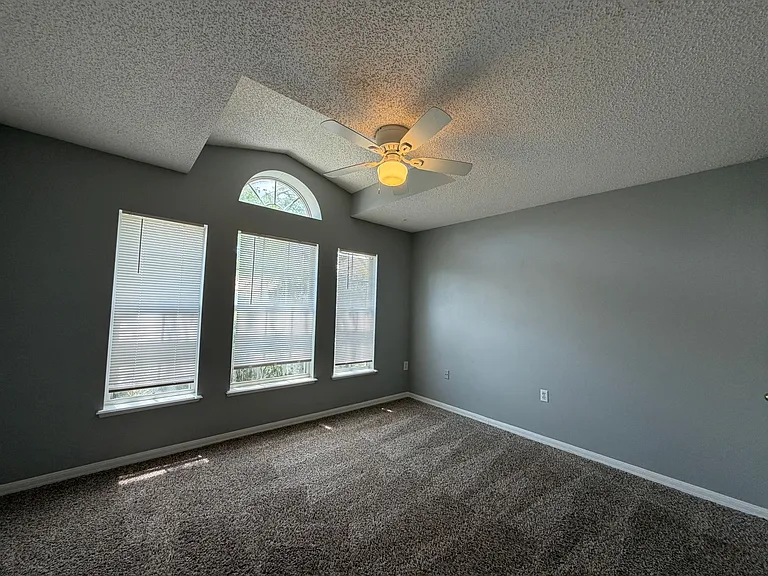 7327 N High Bluff Rd — Photo 13