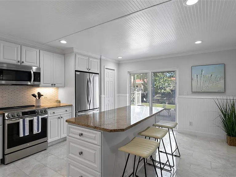 4815 W San Rafael St — Photo 12