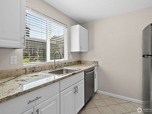 5th image of 1040 S 320th Street #5