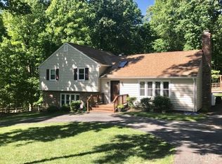 106 Woodville Dr, Forest, VA 24551