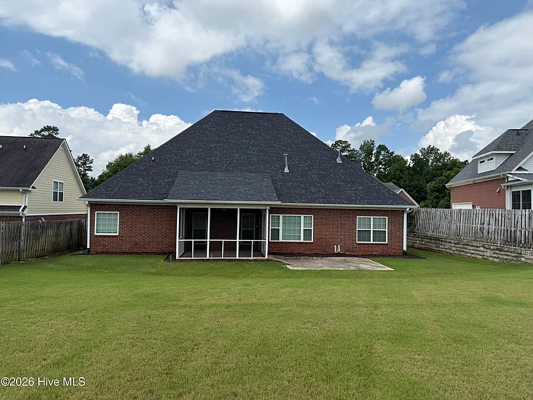 925 Woody Hill Cir — Photo 35
