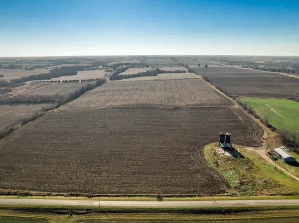 10738 Fish Hatchery Rd, Pecatonica, IL 61063
