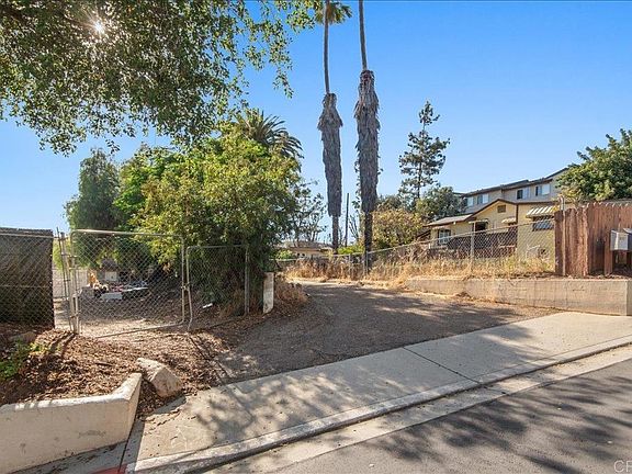 3rd image of 12828 Mapleview St
