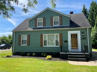 14516 Rockside Rd, Maple Heights, OH 44137