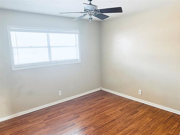 5th image of 306 W Wrights Ave