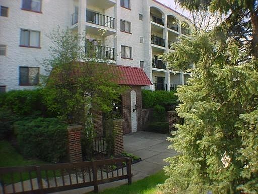 3rd image of 350 Plum Creek Dr APT 303