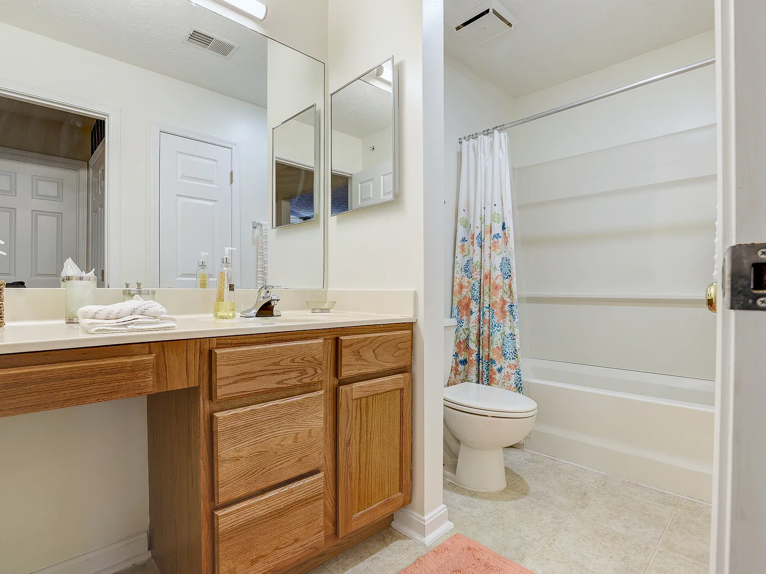 Providence Hill Apartments — Photo 4