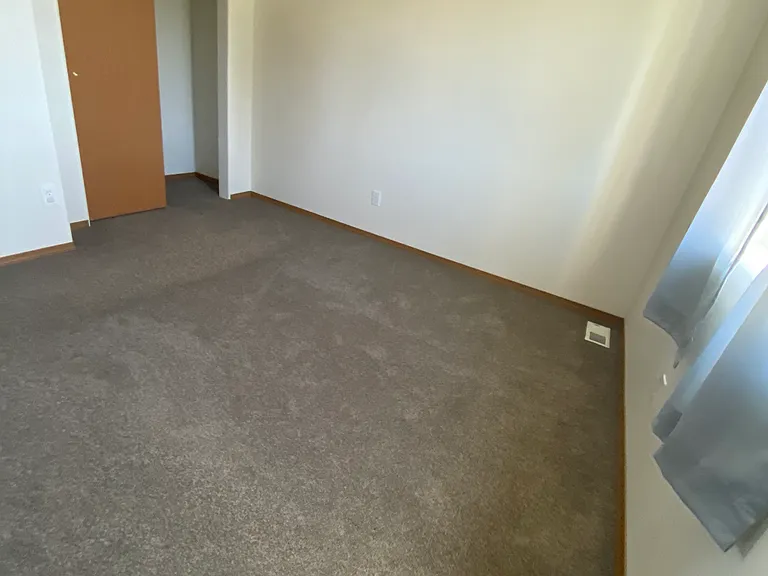 1622 E Coeur D Alene Ave — Photo 6