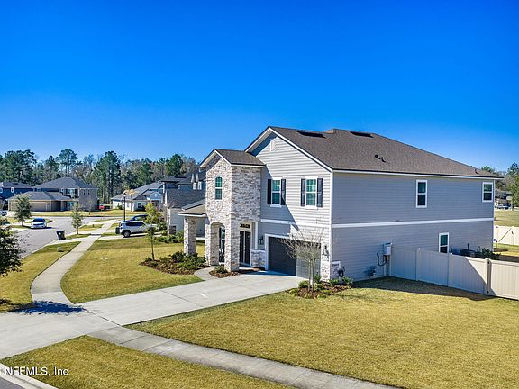 3rd image of 623 IVORY PALM Road