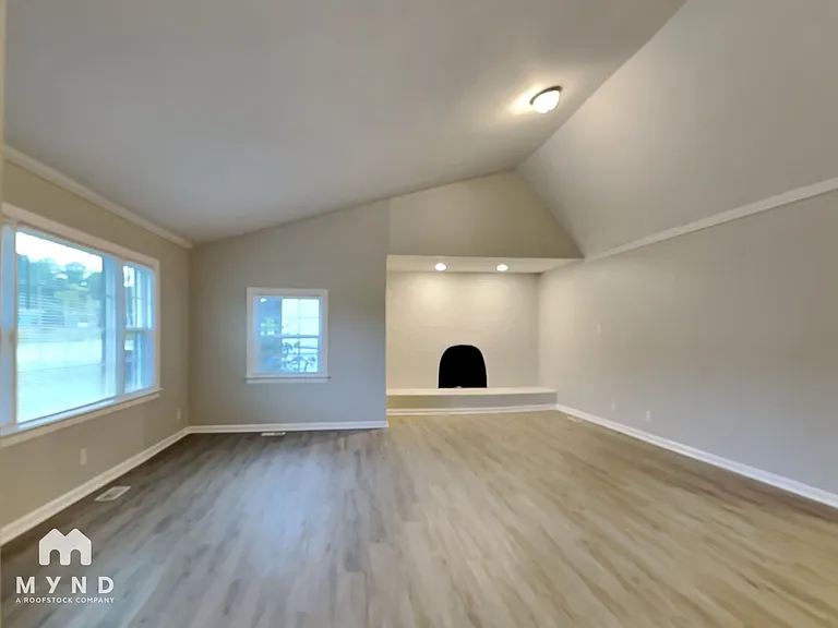 102 Harrison Rd — Photo 6