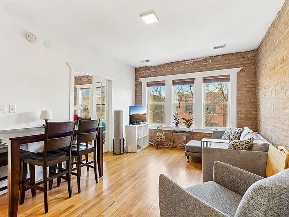 4th image of 2609 W Gunnison St #3