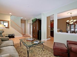 20 Mountain View Rd #1720, Clinton, NJ 08809