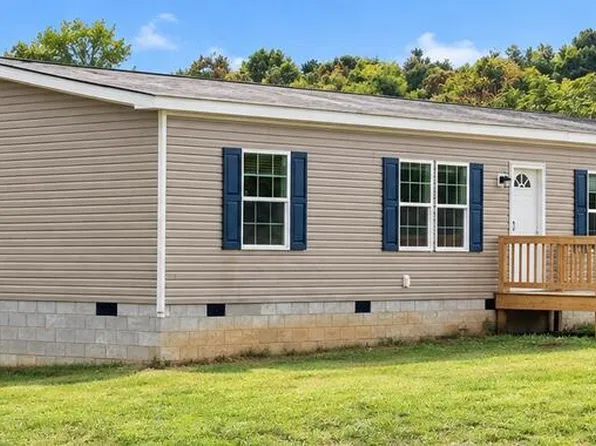 829 Oak Rd, Brodnax, VA 23920