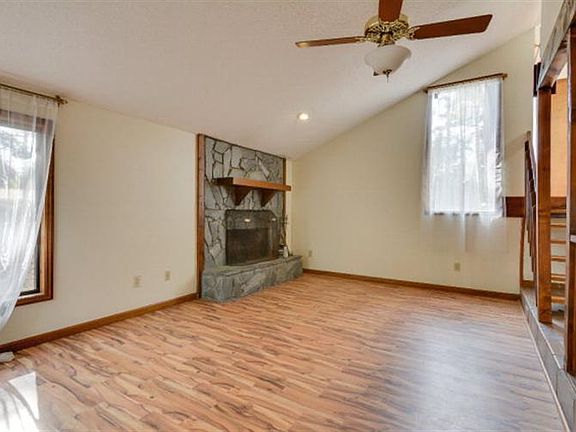 5th image of 4795 Silver Lake Dr