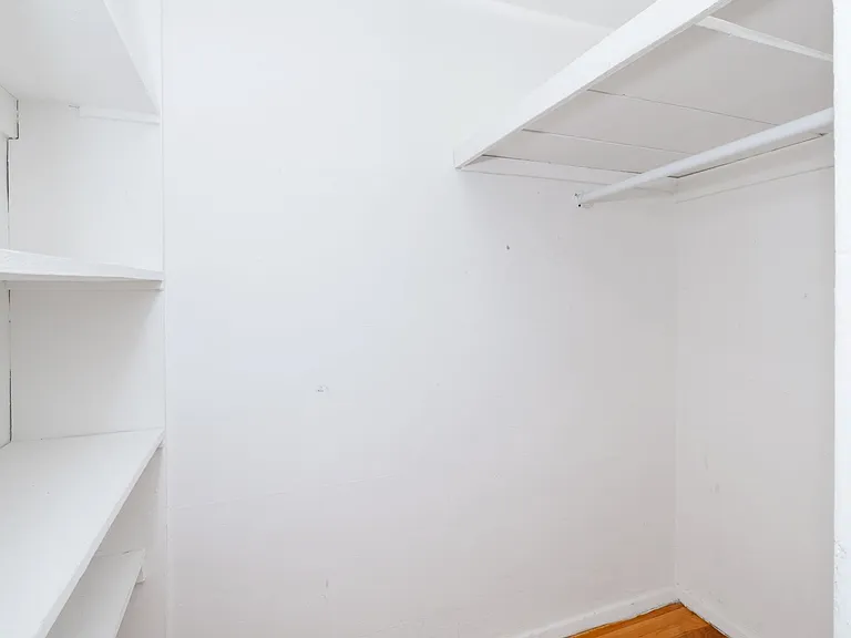 500 Kappock St #5C — Photo 11