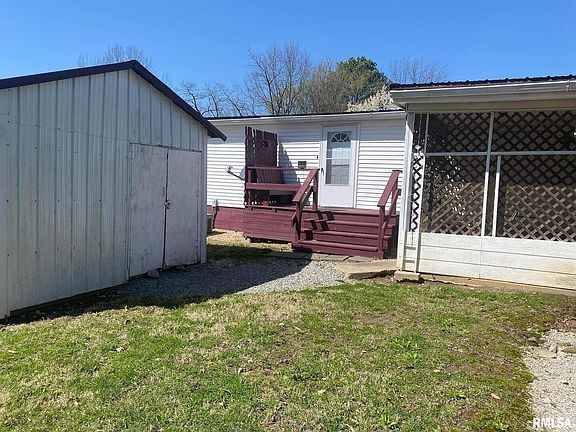 2nd image of 211 E Olive St
