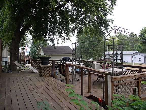 Very large deck
